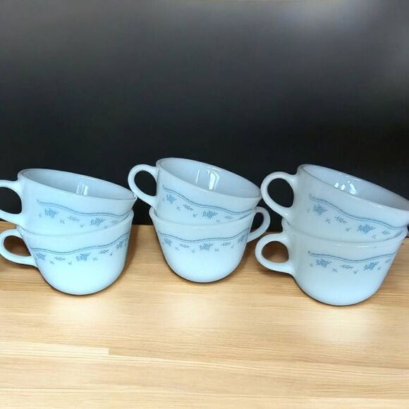 Pyrex morning blue flower  VIINTAGE mugs - set of six - Picture 1 of 4
